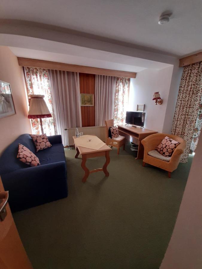 Hotel Landgasthof Frankenstern Goessweinstein Dış mekan fotoğraf