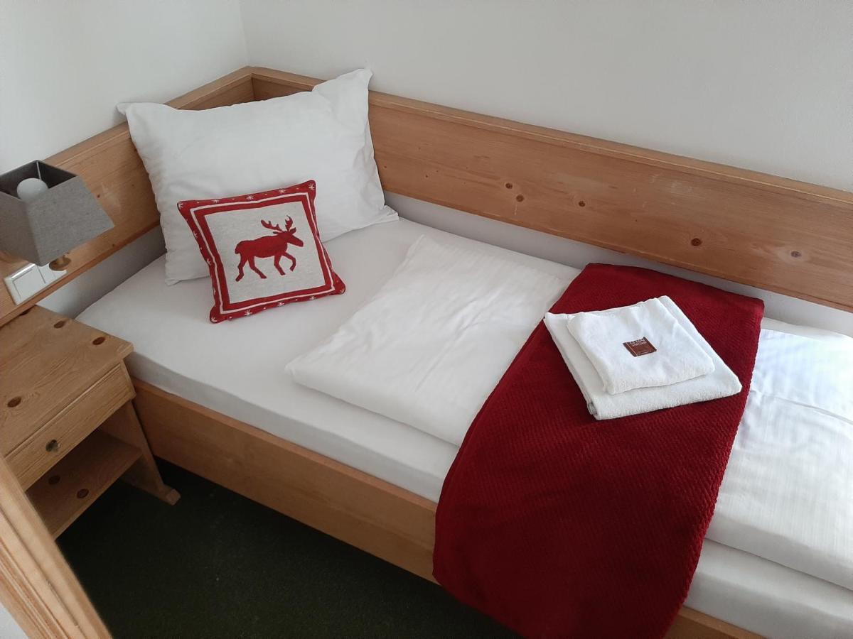 Hotel Landgasthof Frankenstern Goessweinstein Dış mekan fotoğraf