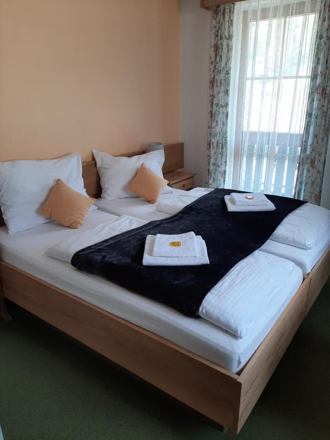 Hotel Landgasthof Frankenstern Goessweinstein Dış mekan fotoğraf