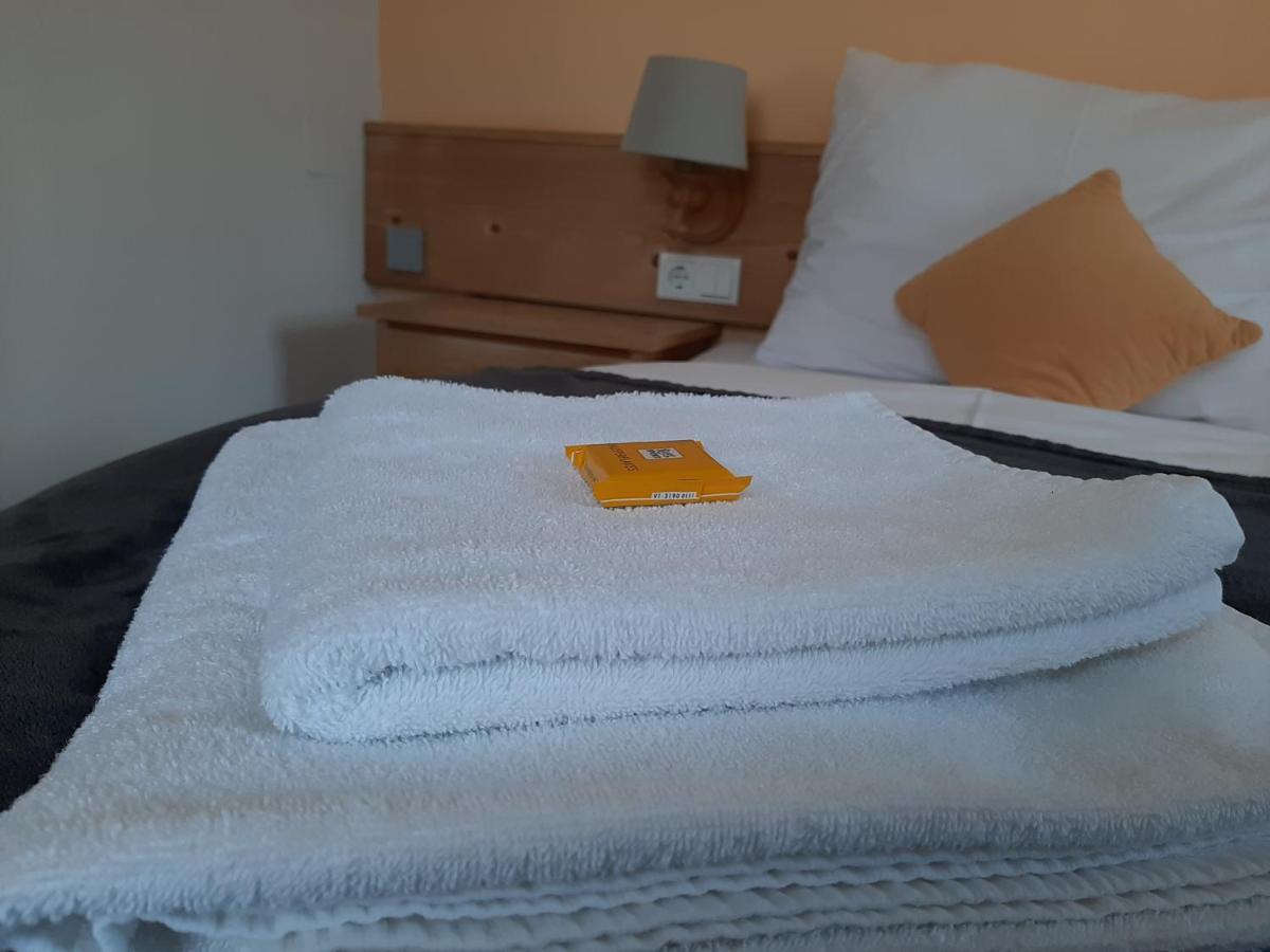 Hotel Landgasthof Frankenstern Goessweinstein Dış mekan fotoğraf
