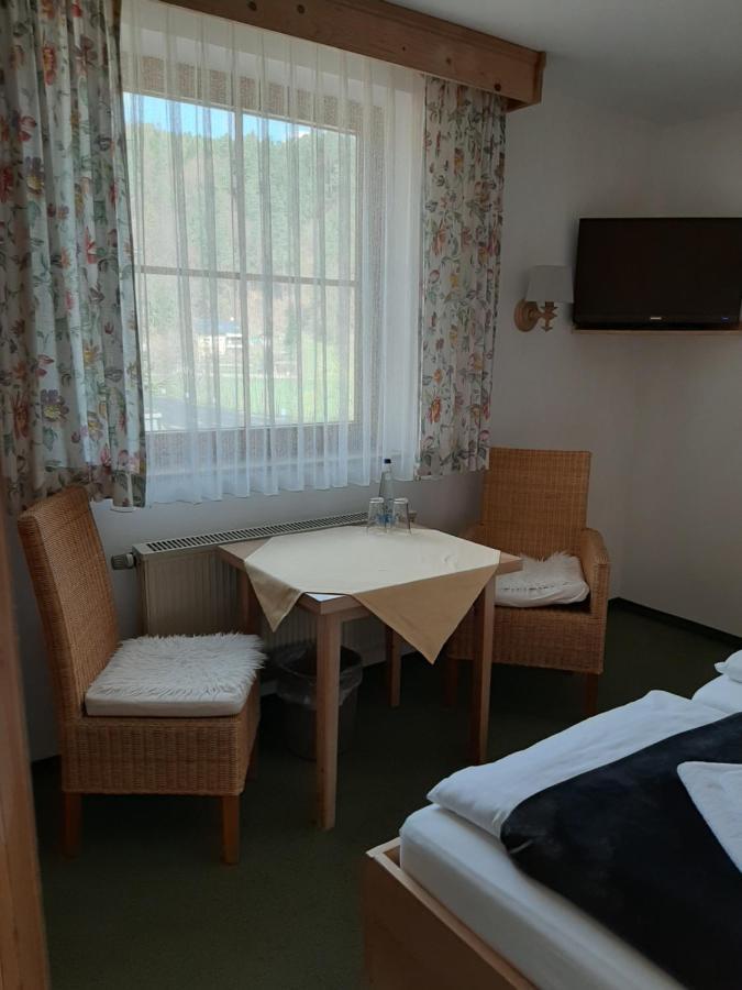 Hotel Landgasthof Frankenstern Goessweinstein Dış mekan fotoğraf