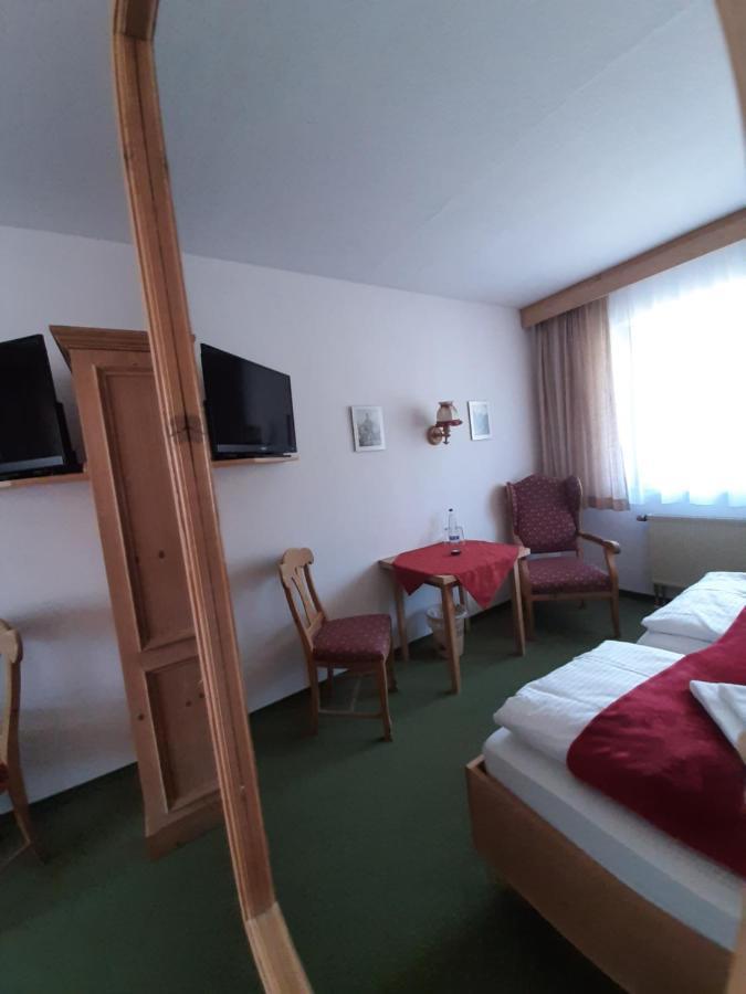 Hotel Landgasthof Frankenstern Goessweinstein Dış mekan fotoğraf