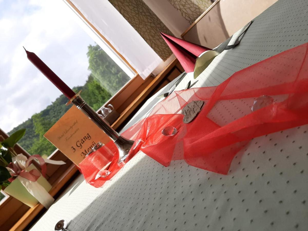 Hotel Landgasthof Frankenstern Goessweinstein Dış mekan fotoğraf