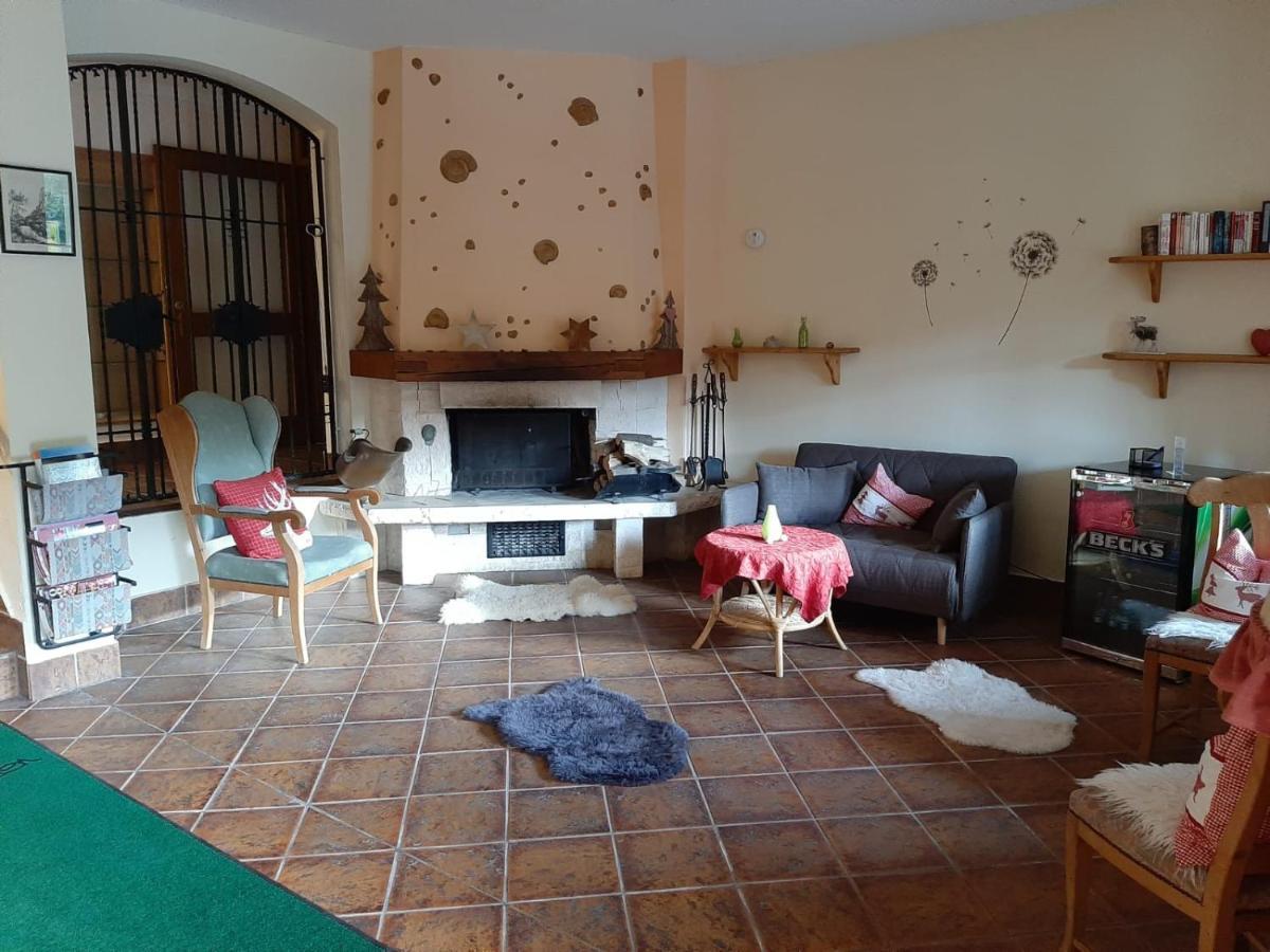 Hotel Landgasthof Frankenstern Goessweinstein Dış mekan fotoğraf